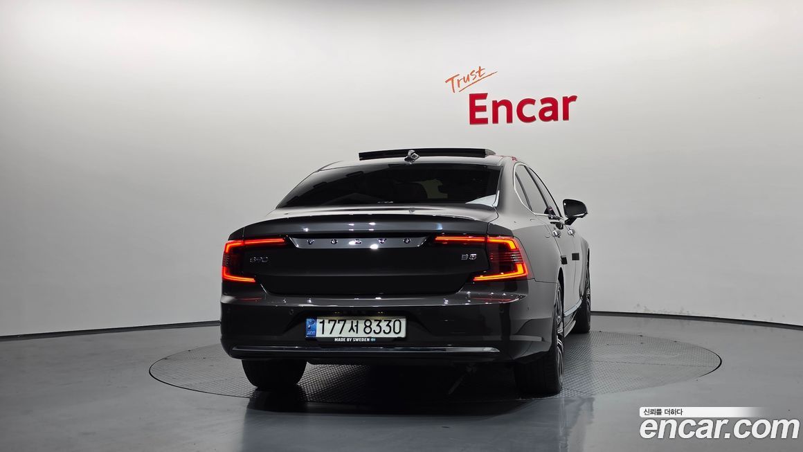 Volvo S90 2022