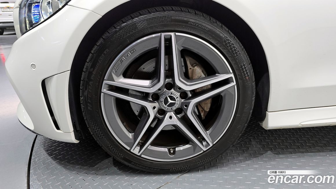 Mercedes-Benz C-Class 2020