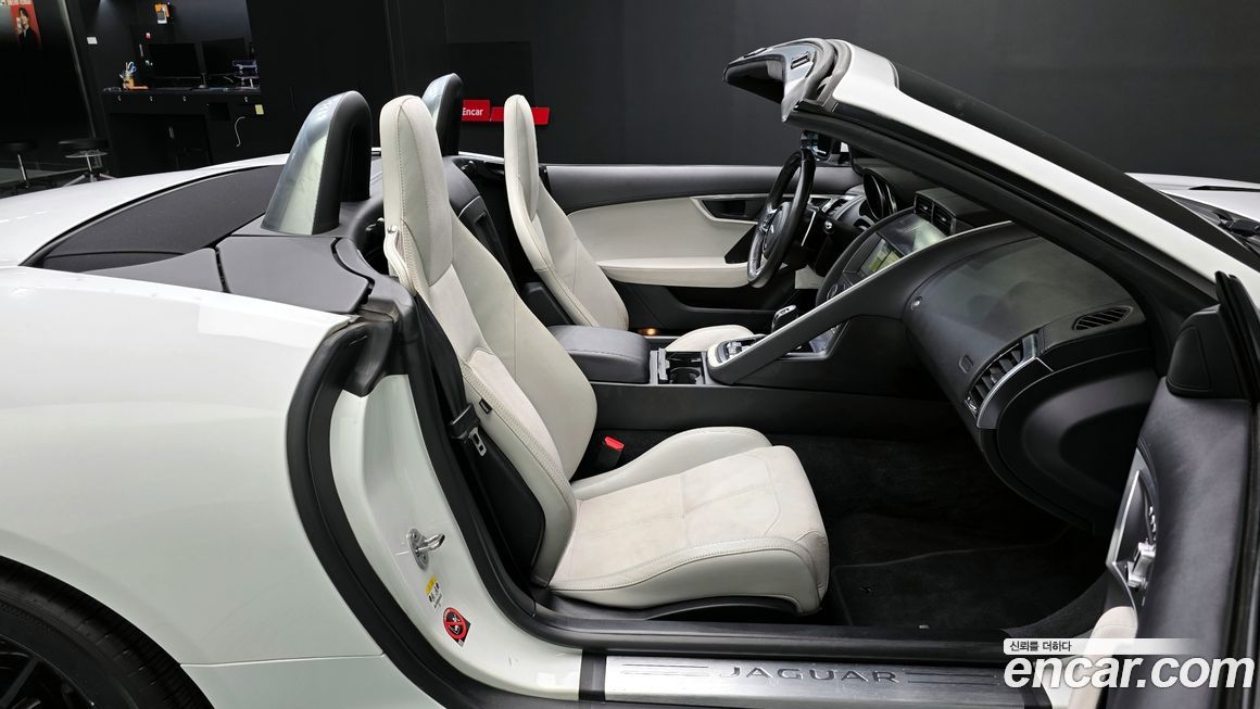 Jaguar F-TYPE 2019