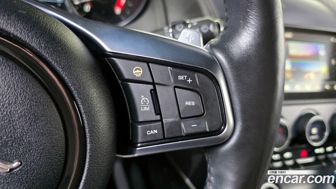 Jaguar F-TYPE 2019