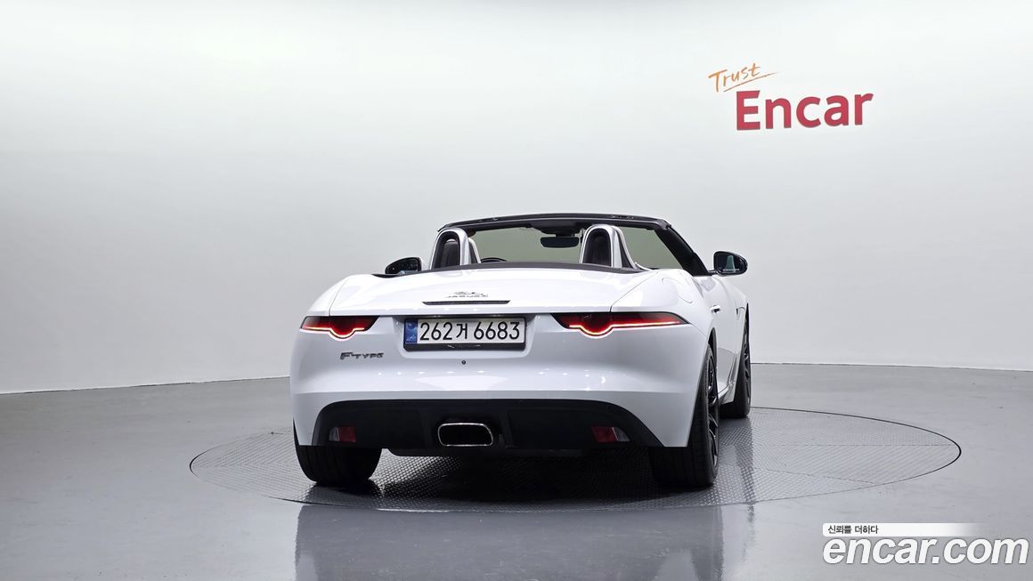 Jaguar F-TYPE 2019