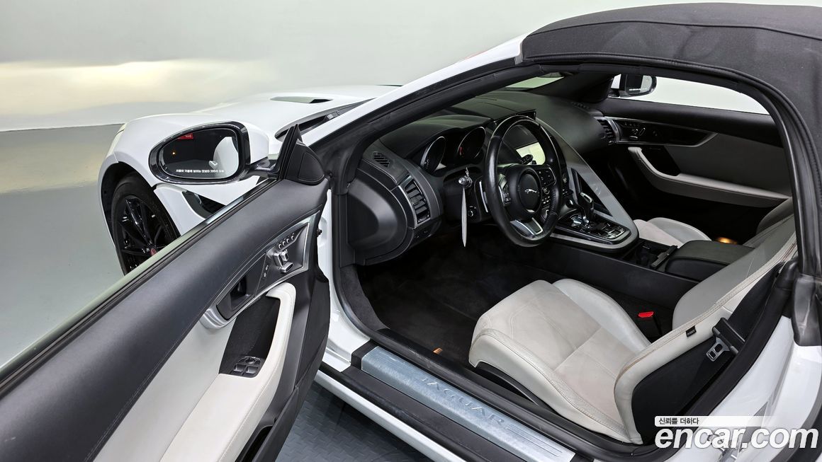 Jaguar F-TYPE 2019