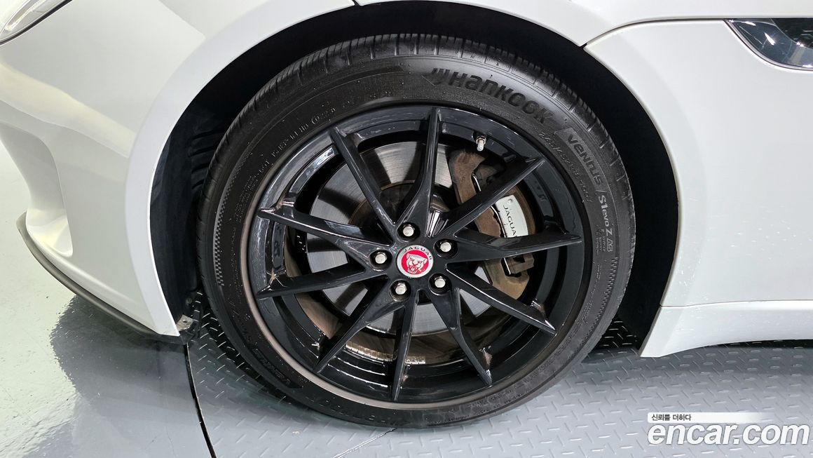 Jaguar F-TYPE 2019