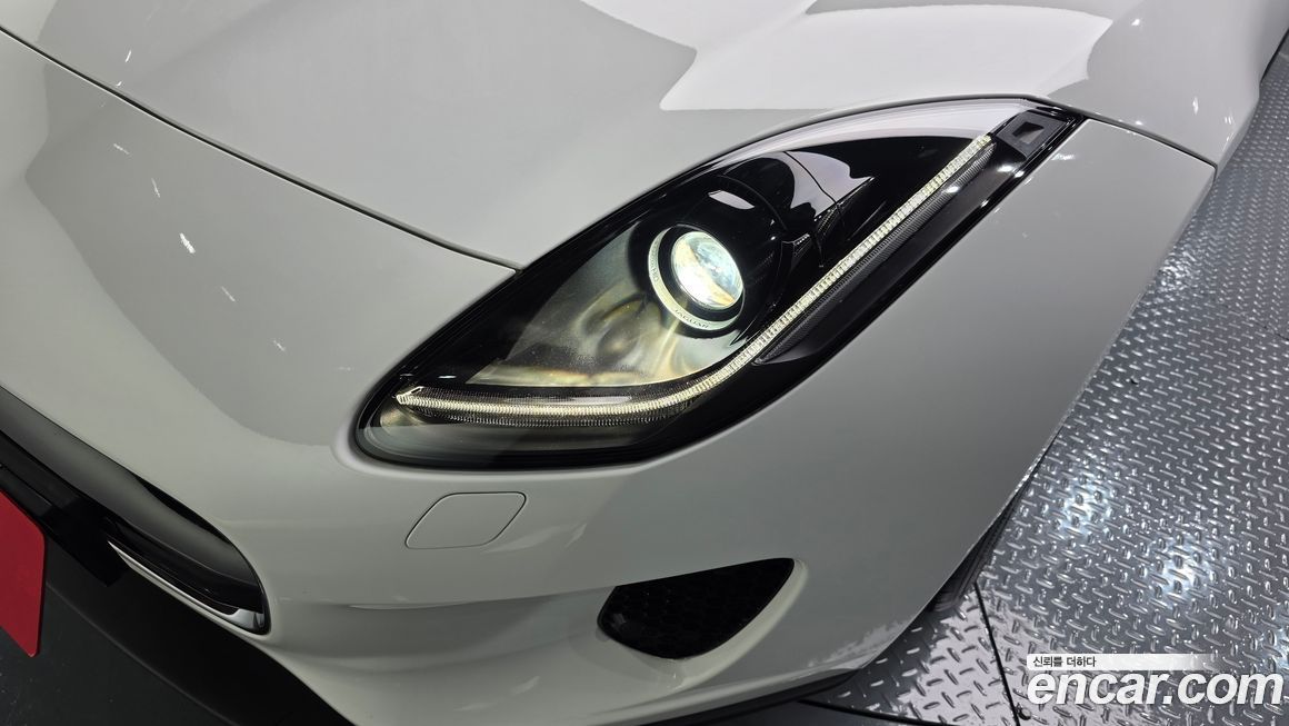 Jaguar F-TYPE 2019