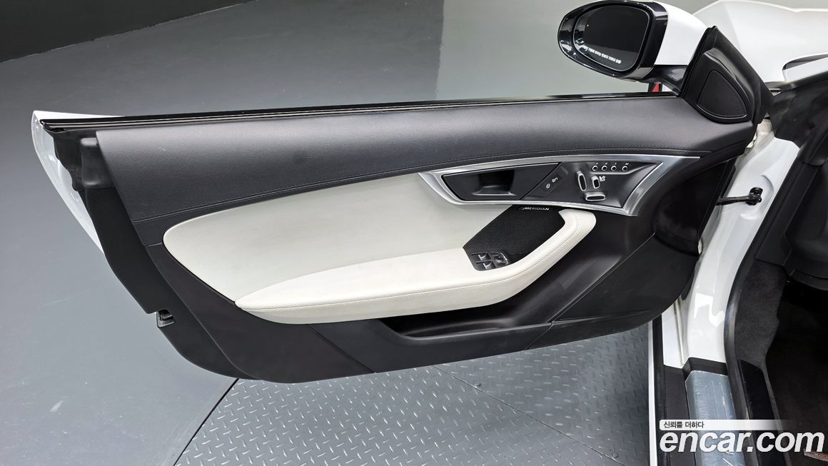 Jaguar F-TYPE 2019