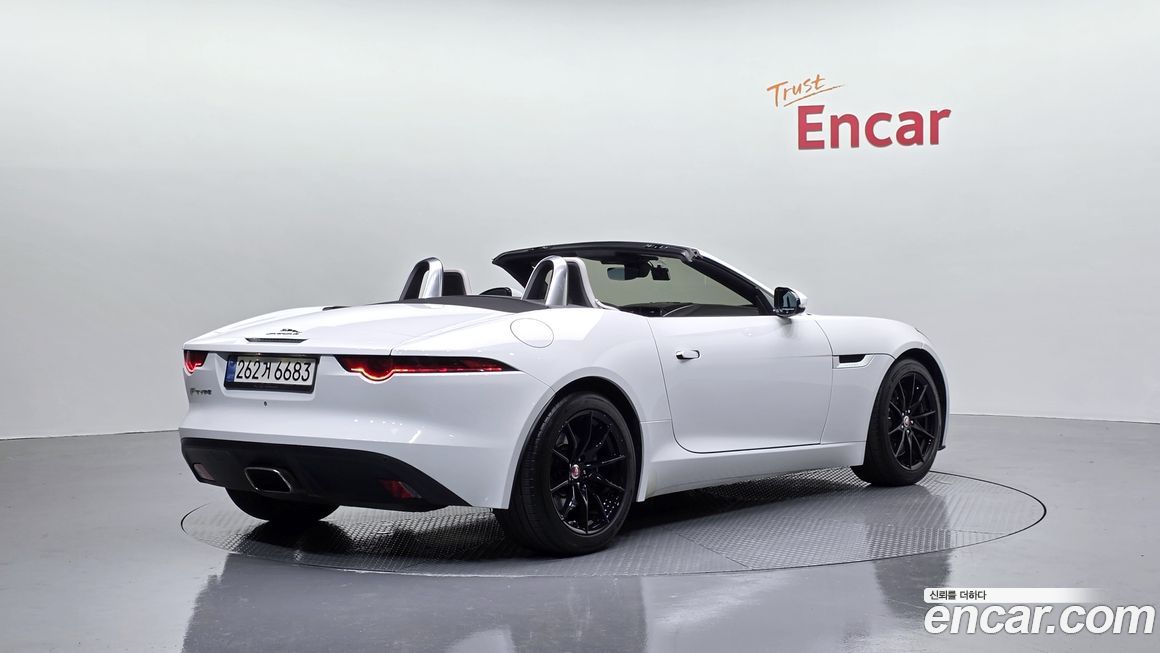 Jaguar F-TYPE 2019