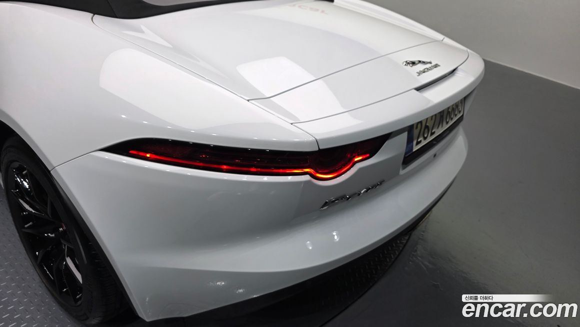 Jaguar F-TYPE 2019