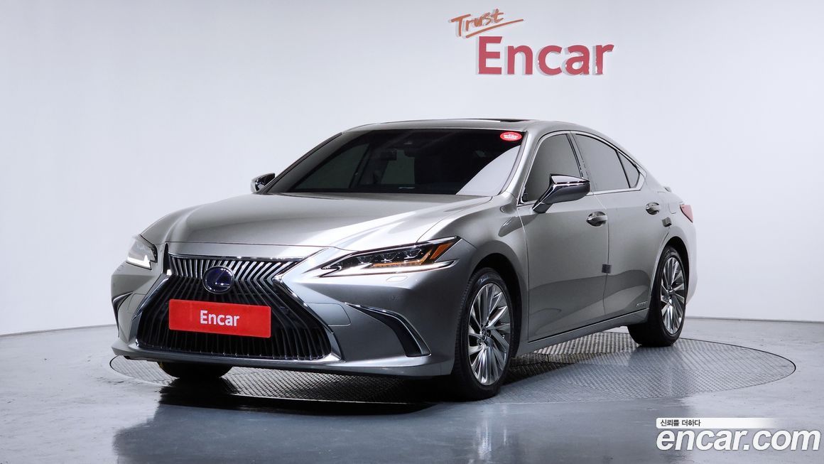 Lexus ES 2020