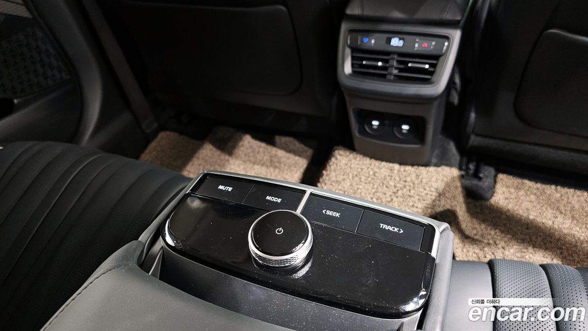 Kia K8 2025