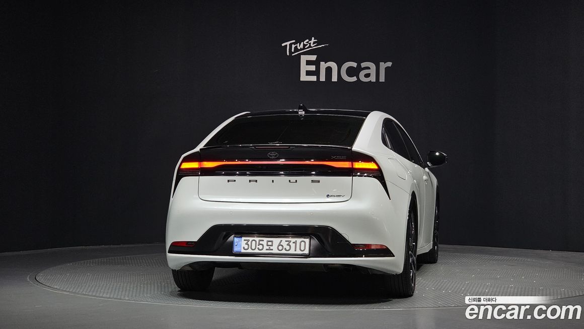 Toyota Prius 2024