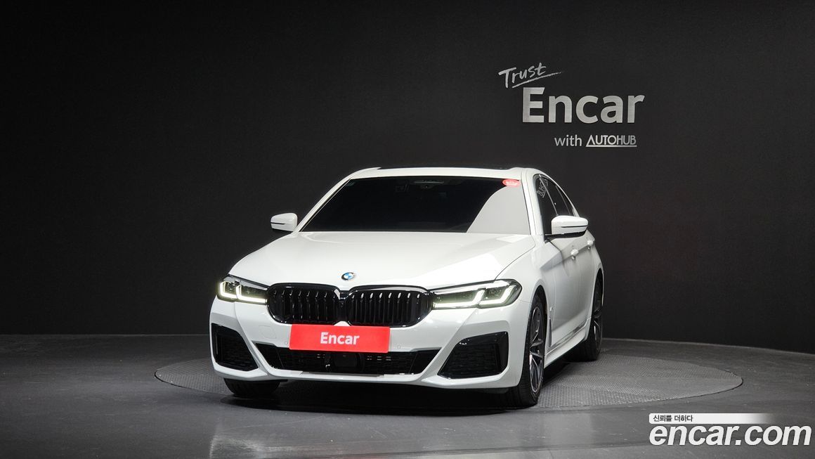 BMW 5-Series 2023