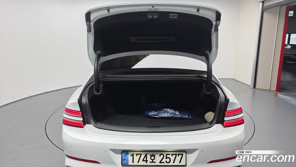 Genesis G80 2023