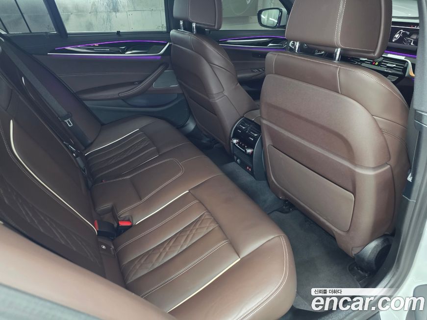 BMW 5-Series 2023