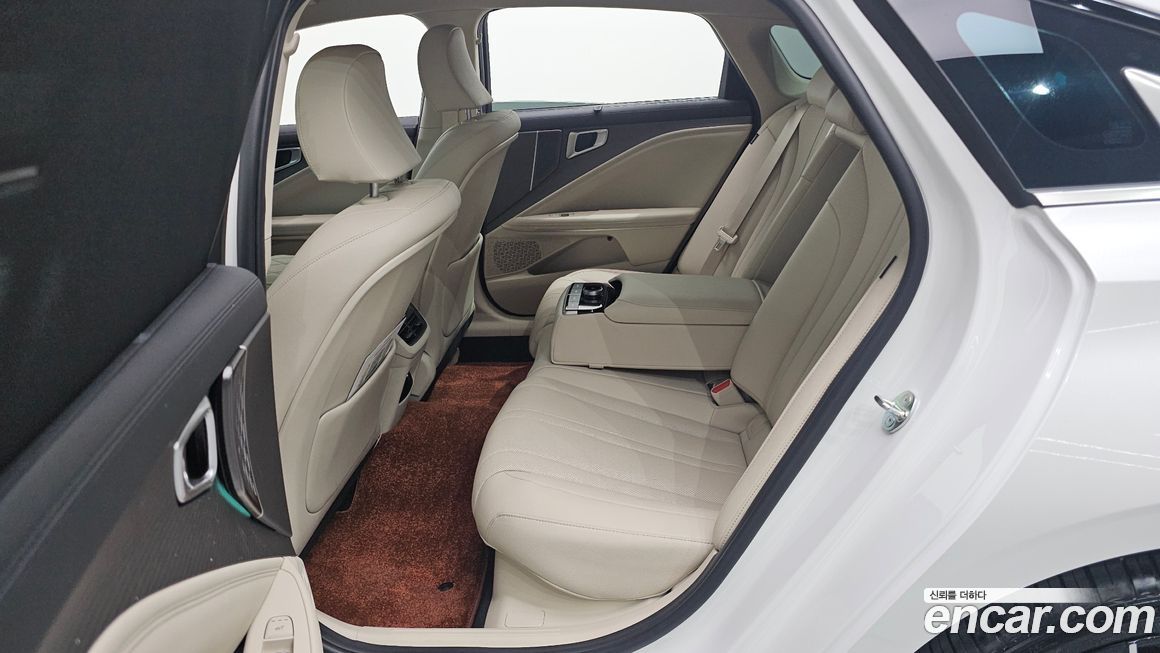 Kia K8 2025