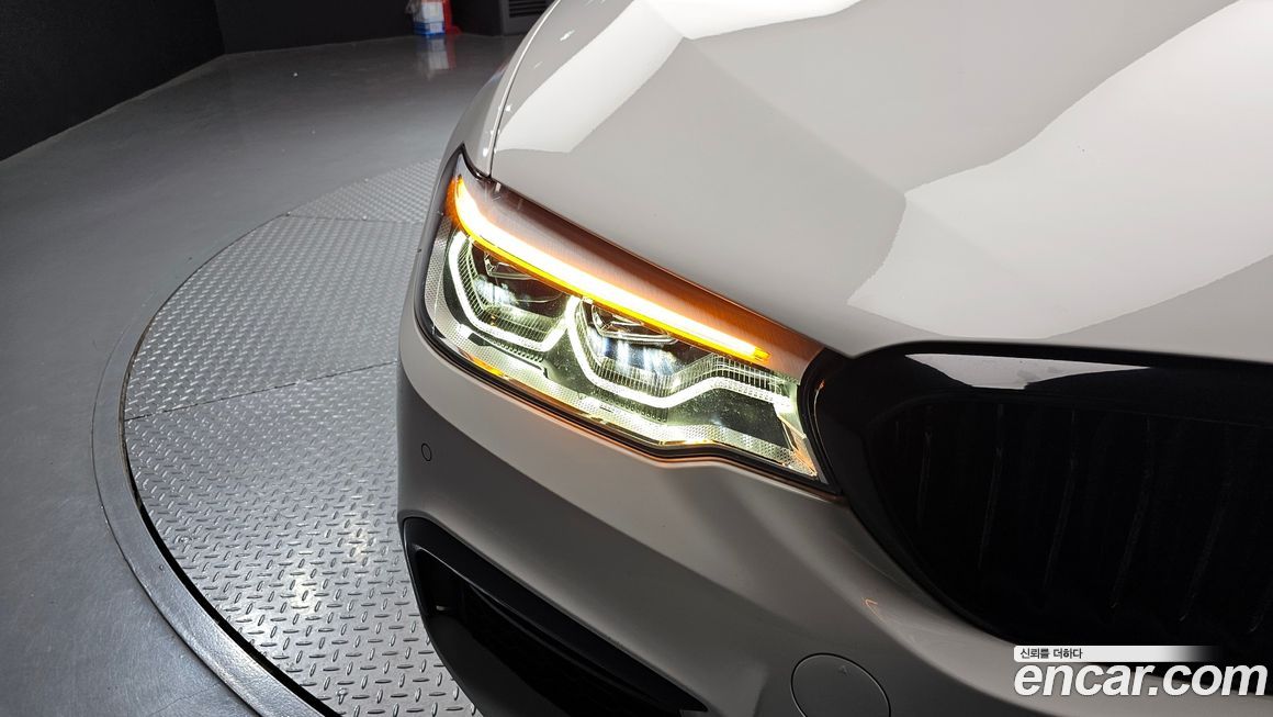 BMW 5-Series 2020