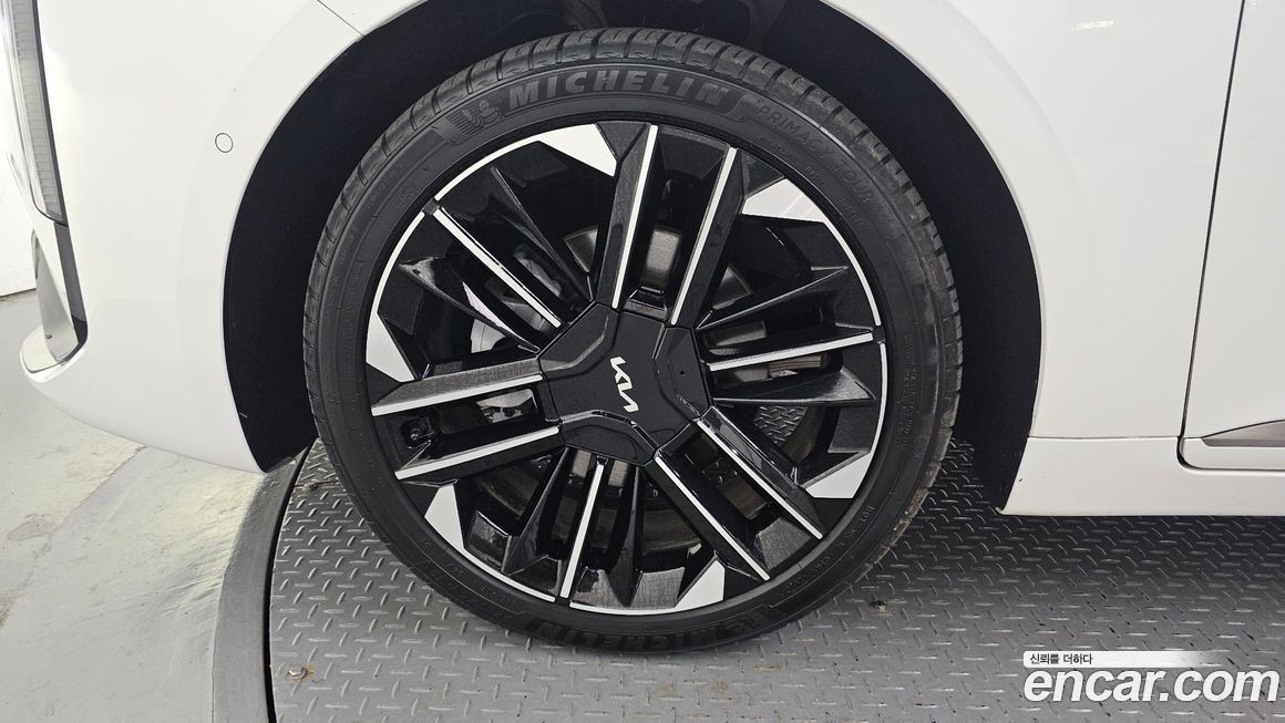 Kia K8 2025
