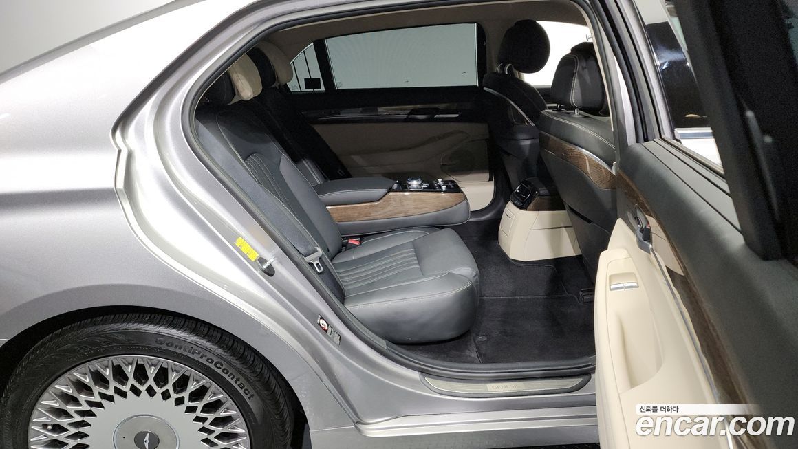 Genesis G90 2020