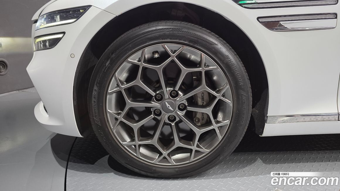 Genesis G80 2021