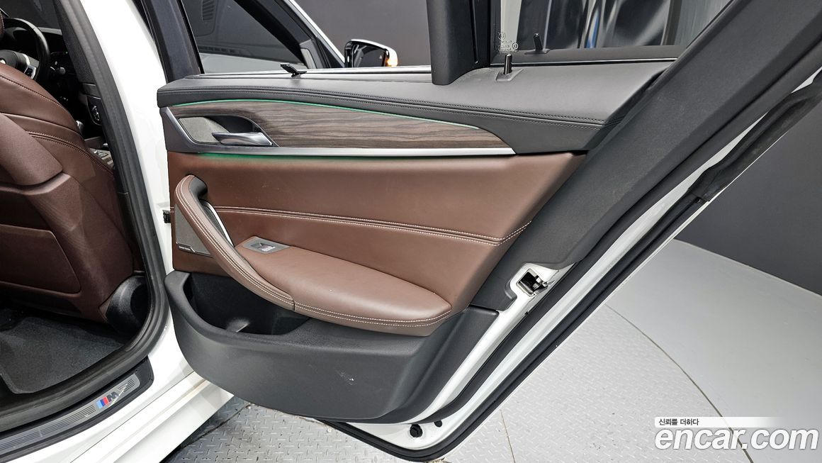 BMW 5-Series 2020