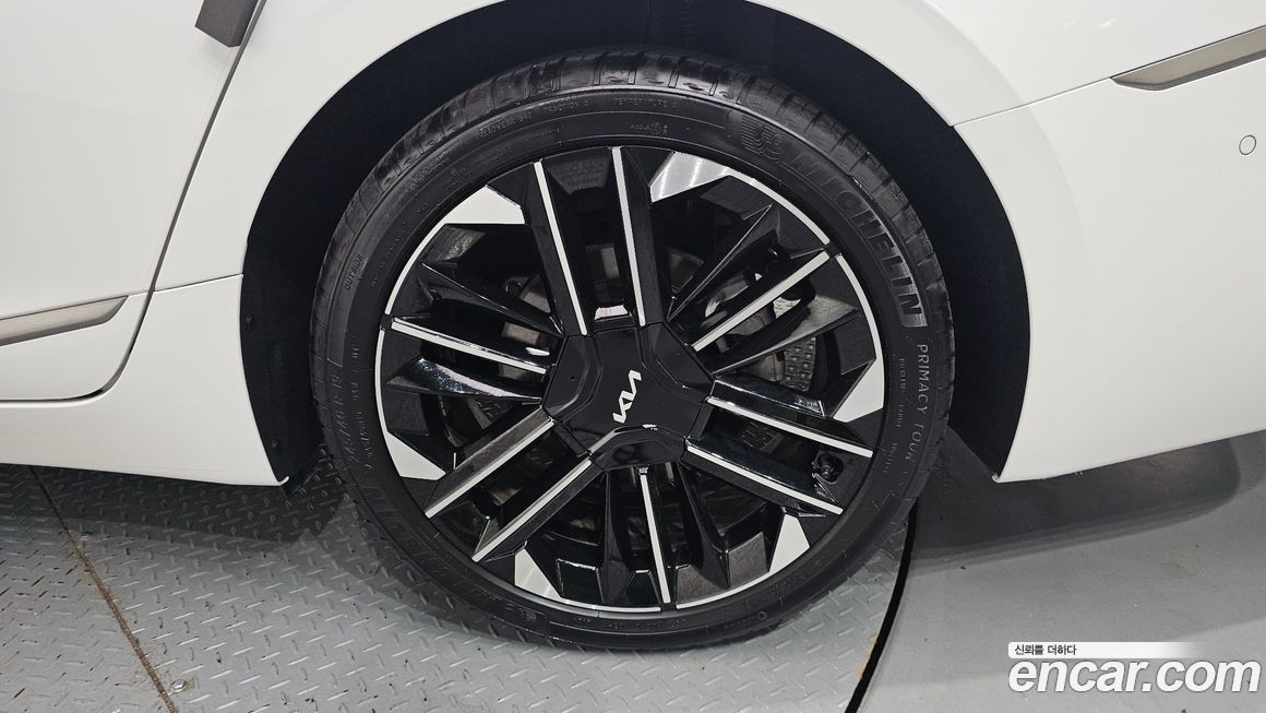 Kia K8 2025