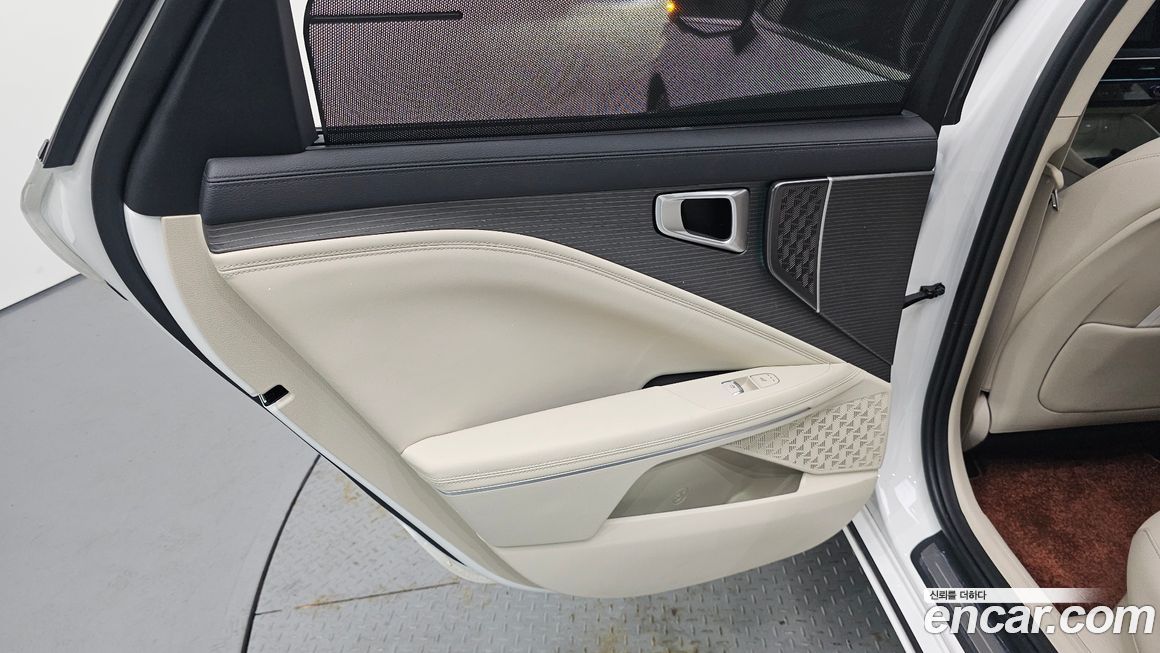 Kia K8 2025