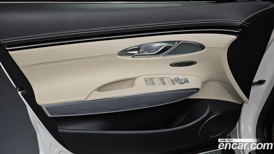 Genesis GV70 2023