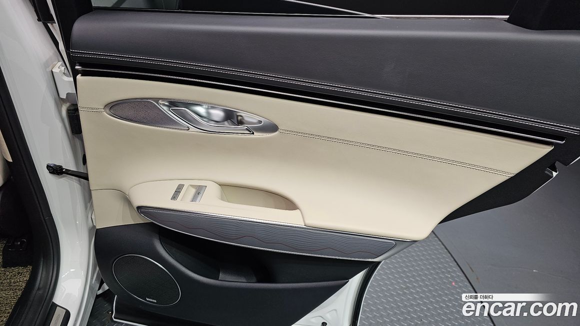Genesis GV70 2023
