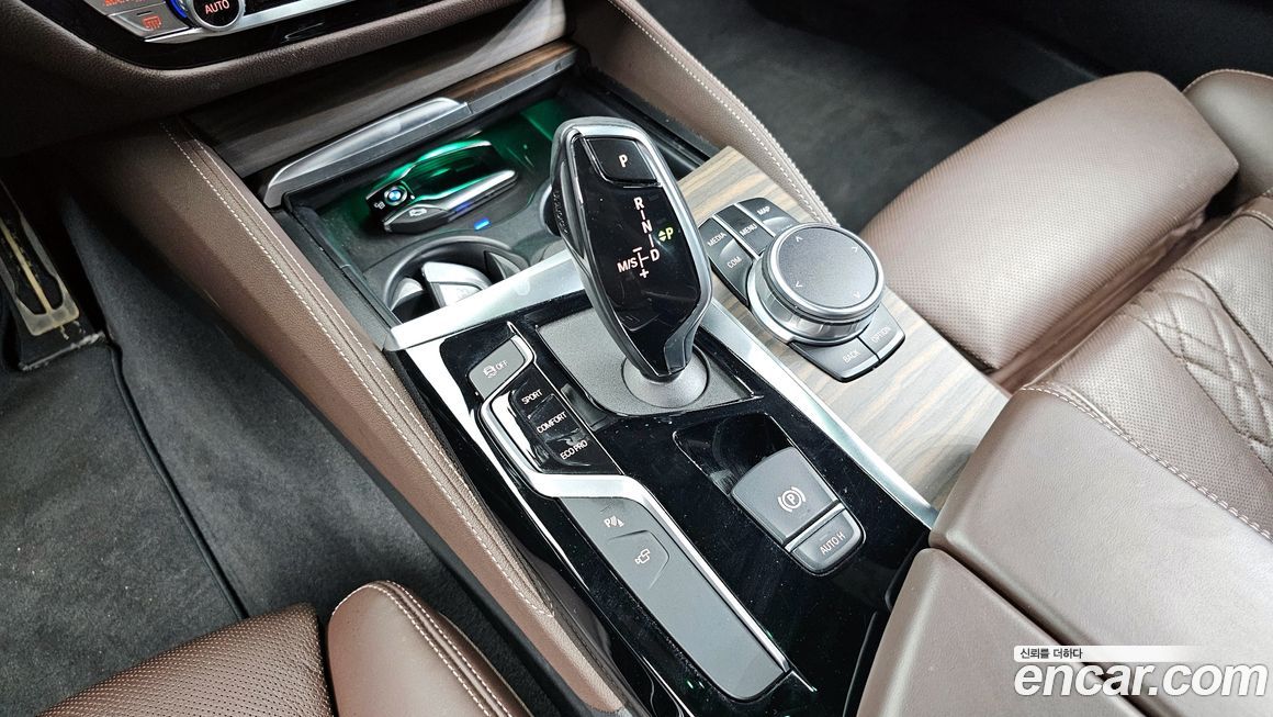BMW 5-Series 2020