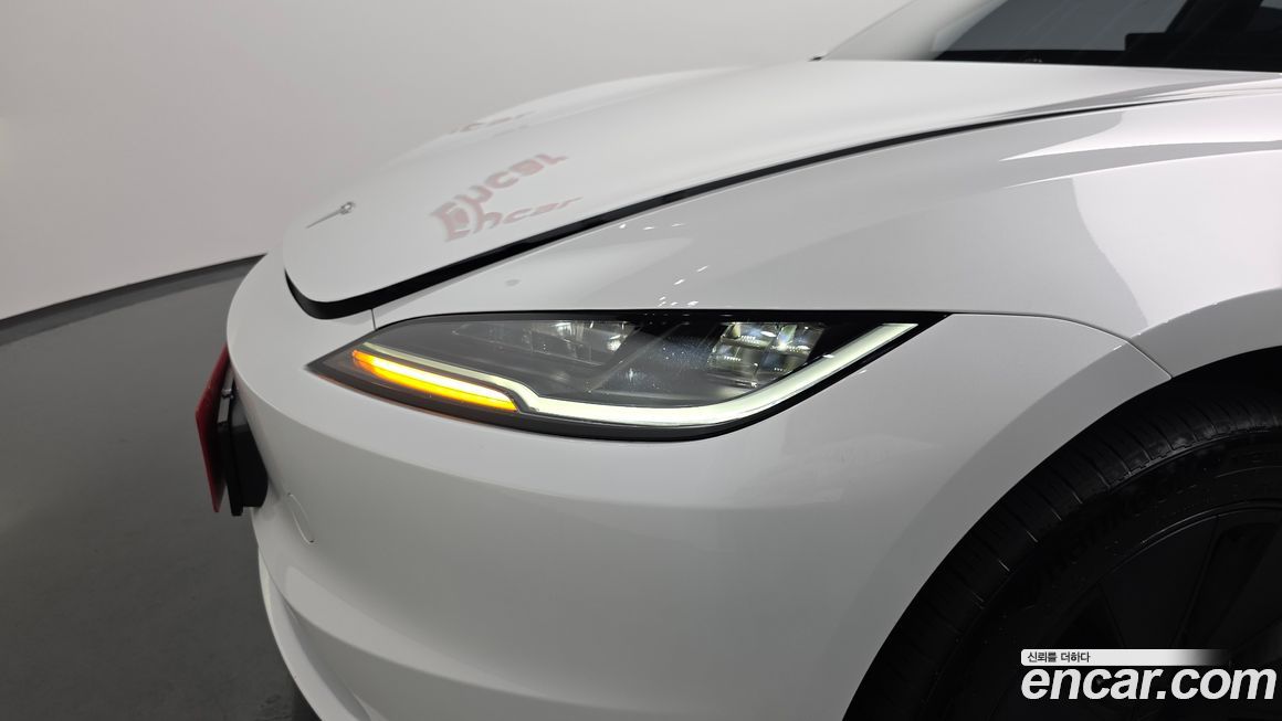 Tesla Model 3 2024