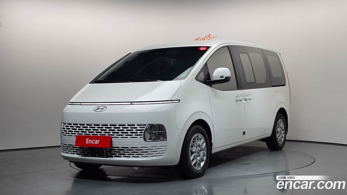 Hyundai Staria 2025