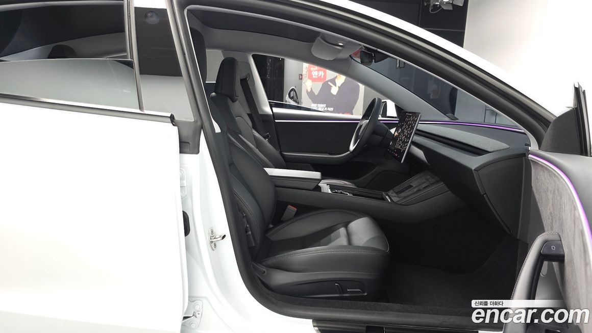 Tesla Model 3 2024