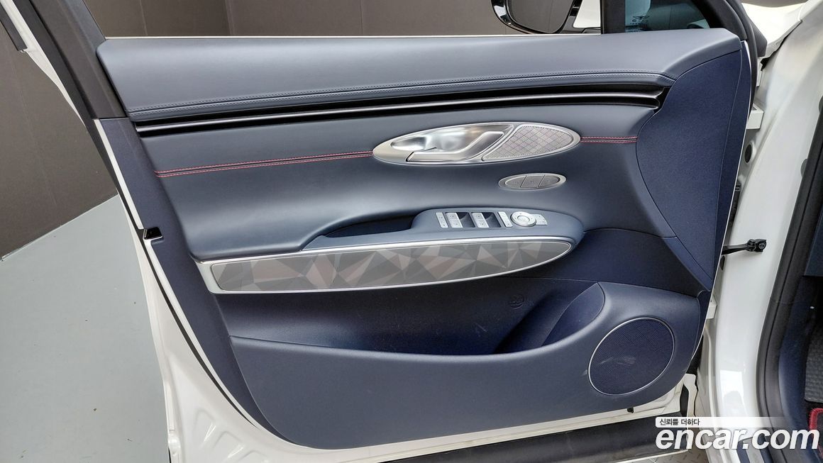 Genesis GV70 2023