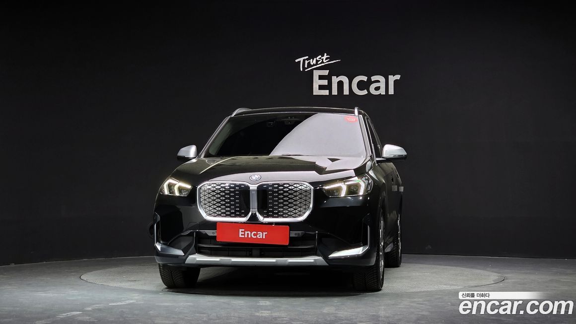 BMW iX1 2024