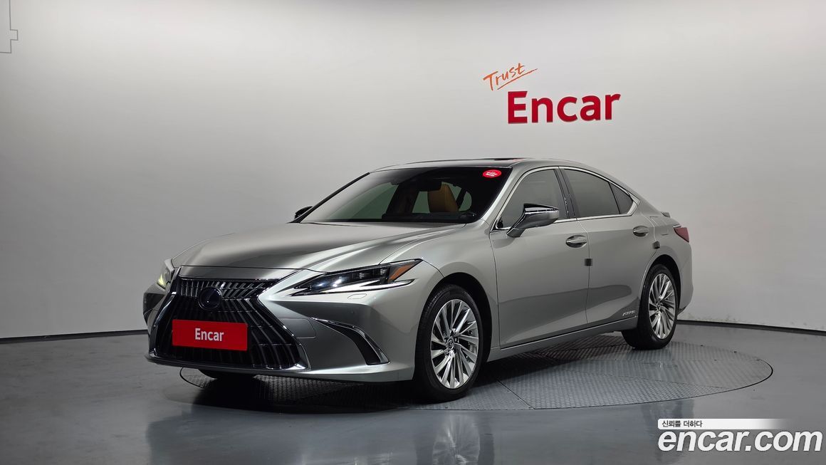 Lexus ES 2022