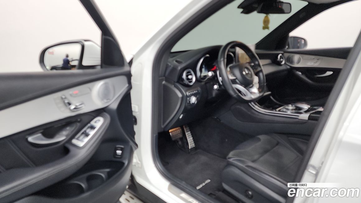 Mercedes-Benz GLC-Class 2019