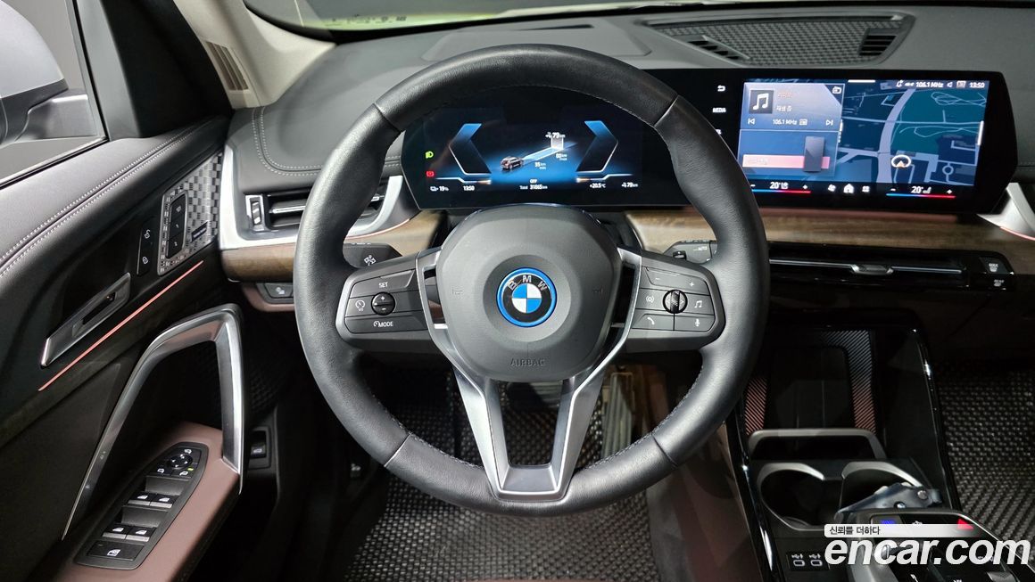 BMW iX1 2024