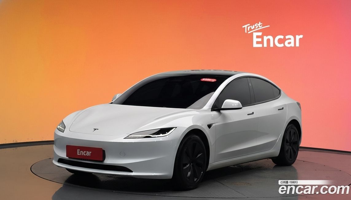Tesla Model 3 2024