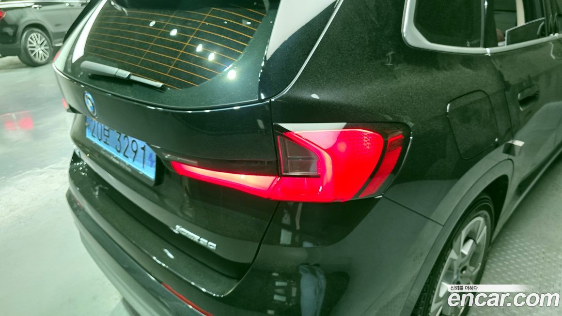 BMW iX1 2024