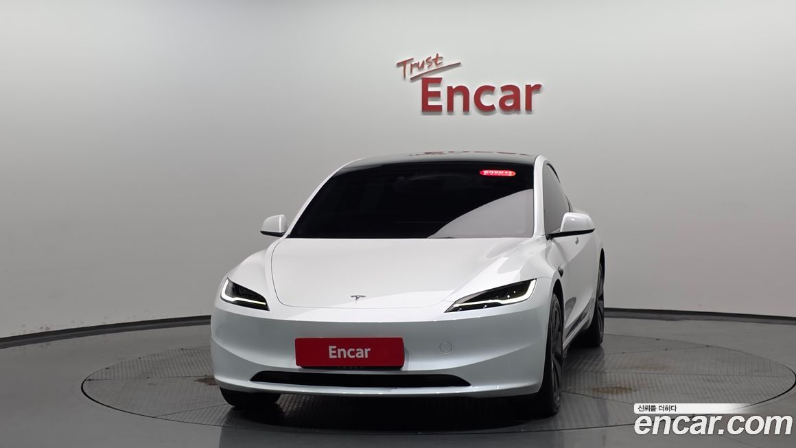 Tesla Model 3 2024