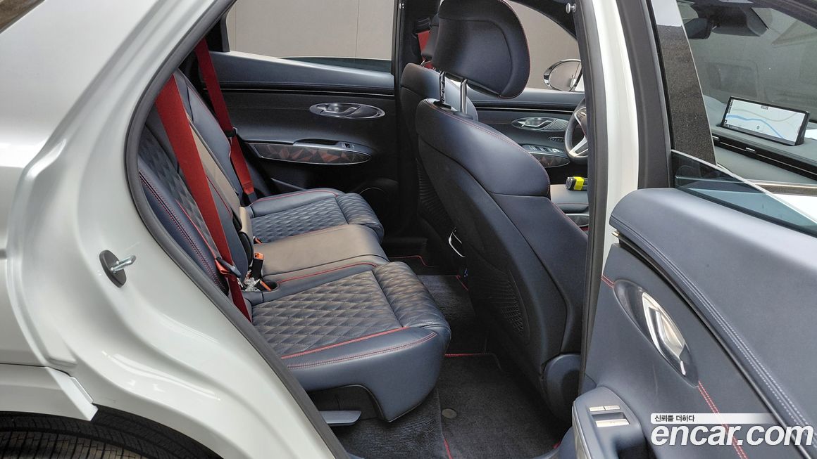 Genesis GV70 2023