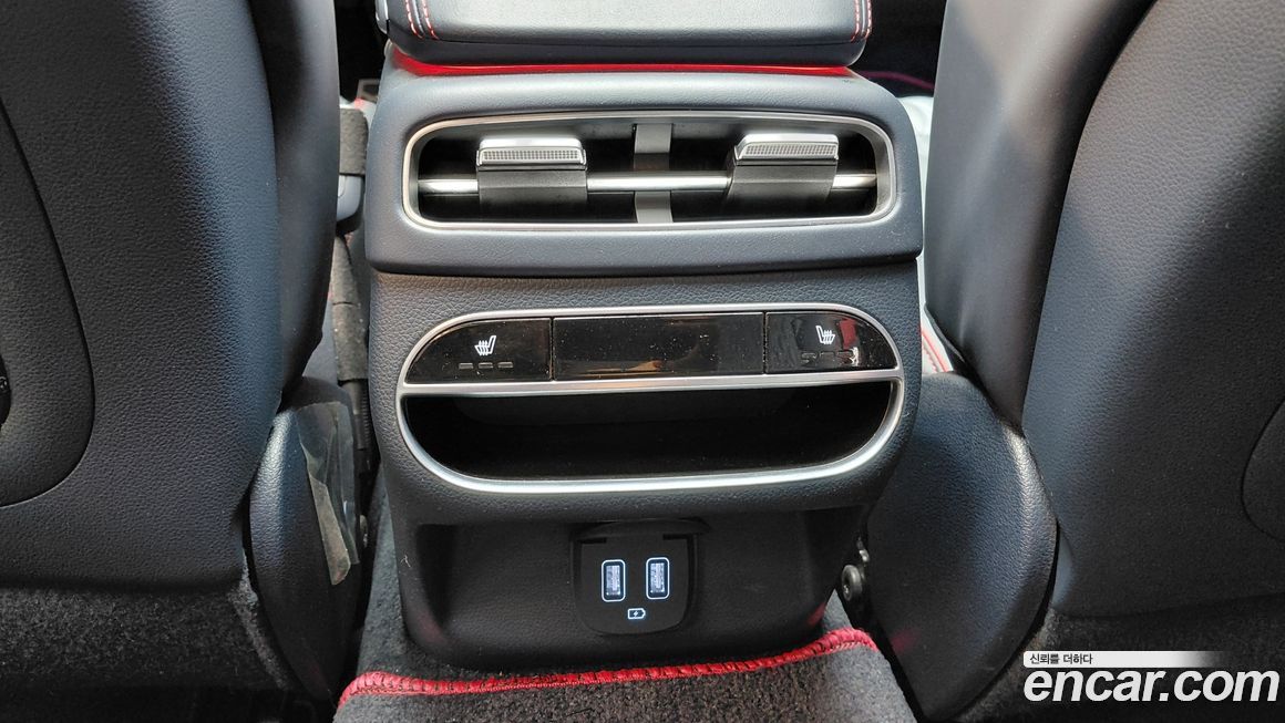 Genesis GV70 2023