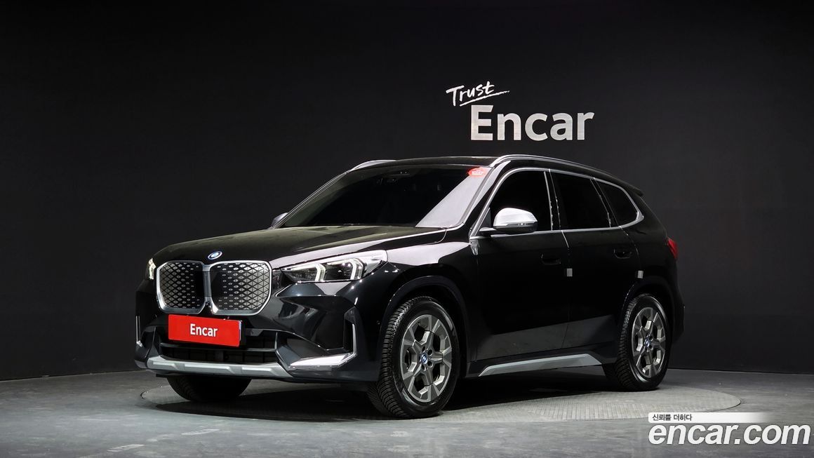 BMW iX1 2024