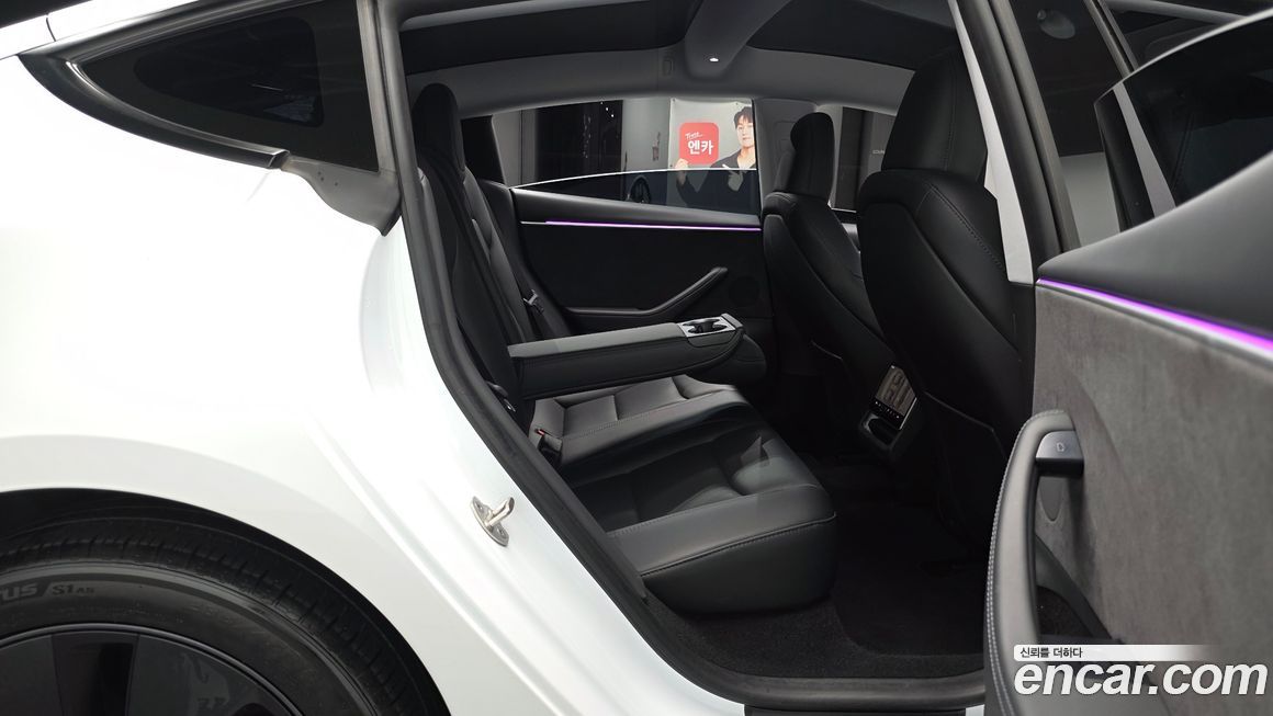 Tesla Model 3 2024