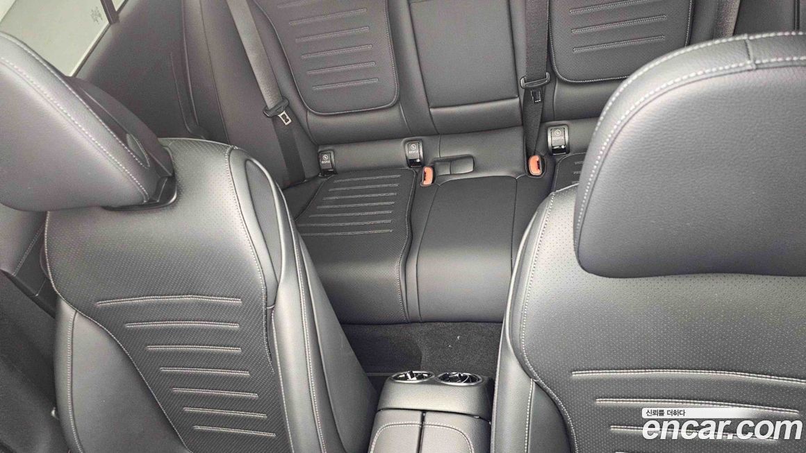 Mercedes-Benz C-Class 2025