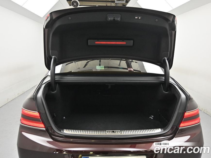 Genesis G90 2021