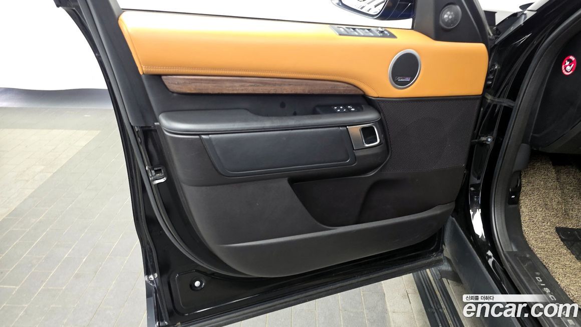 Land Rover Discovery 2019