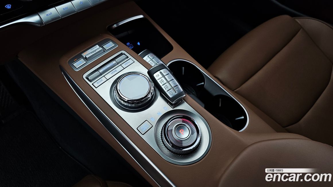 Genesis GV70 2024