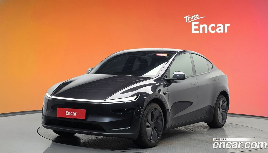 Tesla Model Y 2025