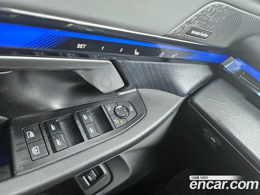 BMW 5-Series 2024
