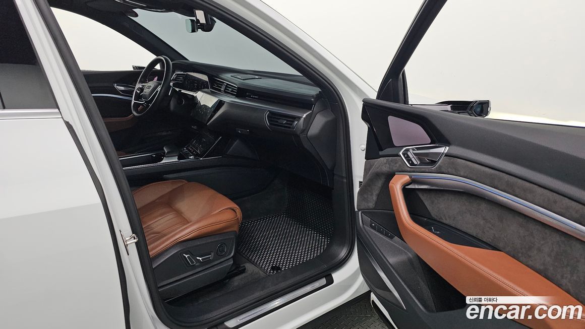 Audi e-tron 2021